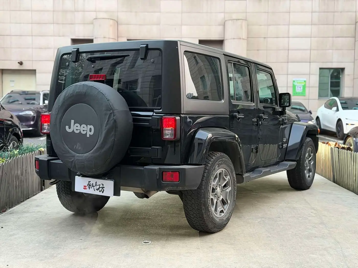 Jeep Wrangler 2017 — Фото 4/16