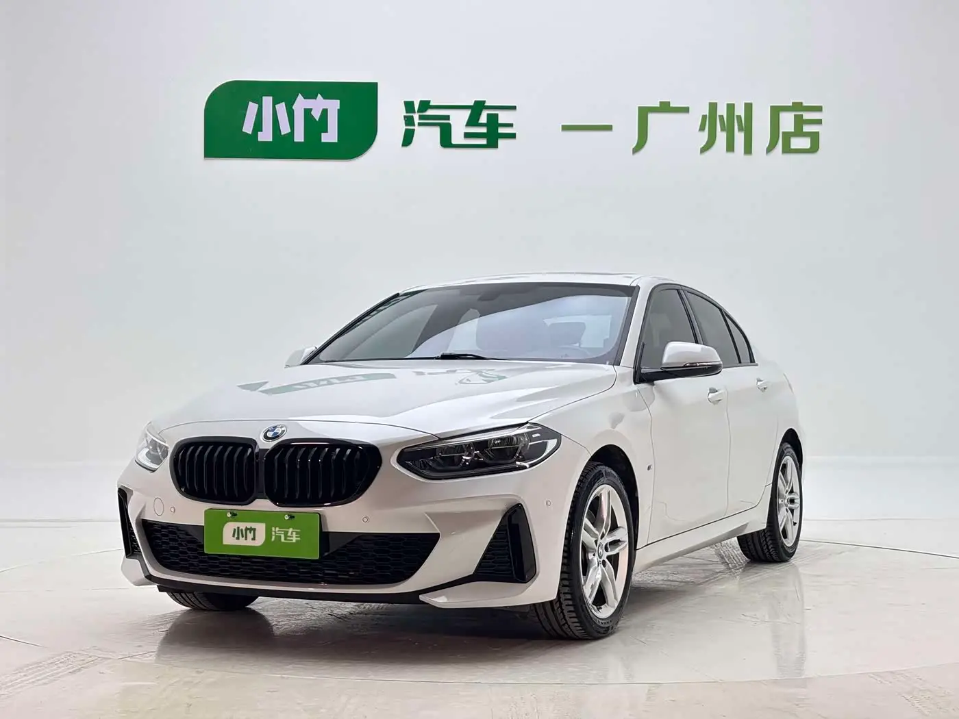 BMW 1 Series 2022 — Photo 1/20