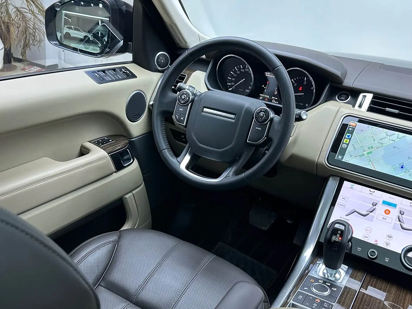 Land Rover Range Rover Sport 2015 — Фото 8/16
