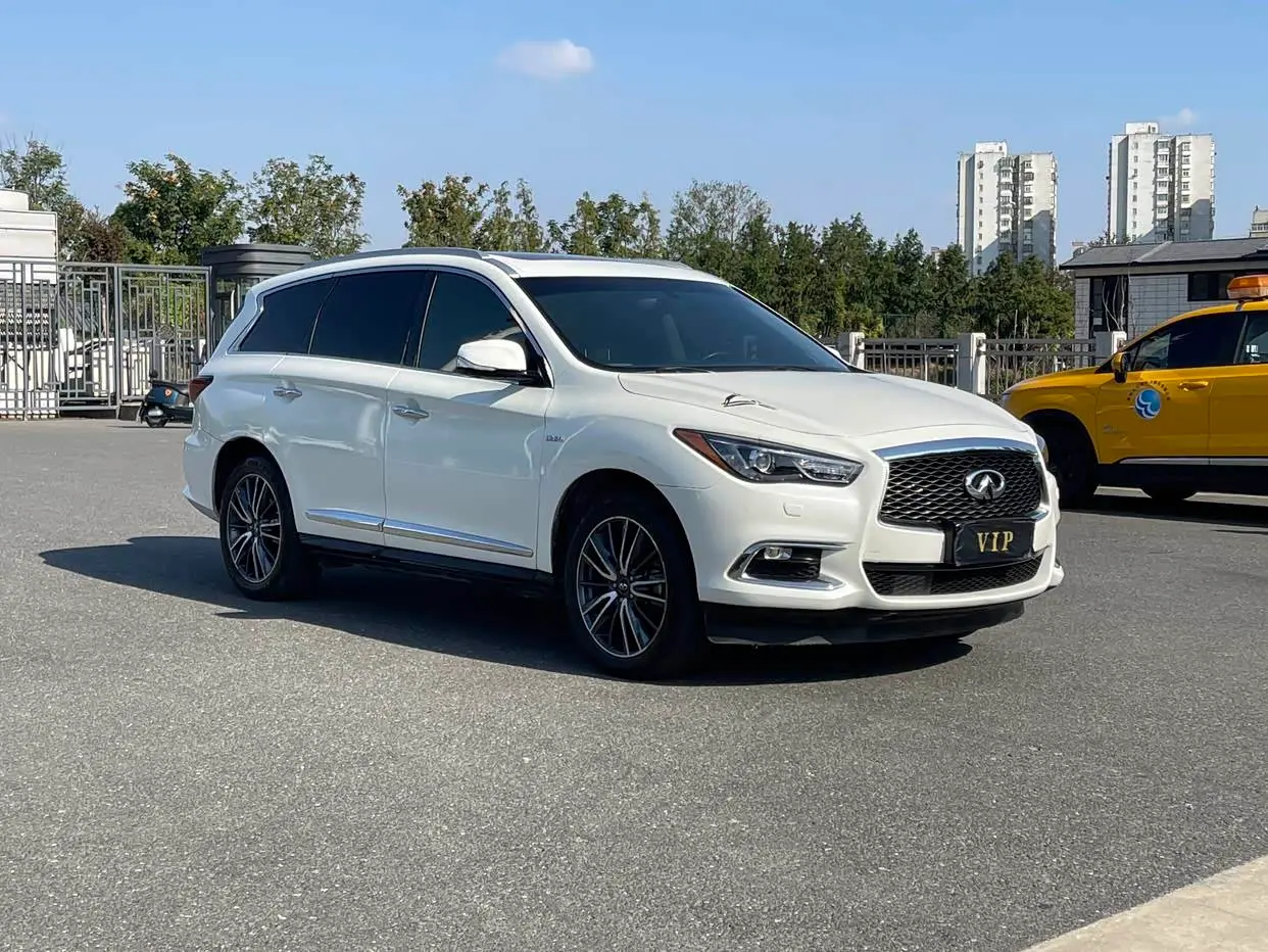 Infiniti QX60 2018 — Photo 3/20