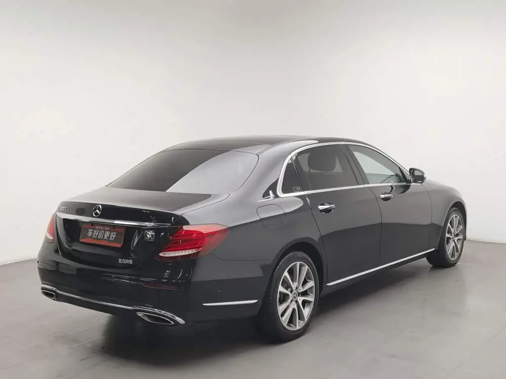 Mercedes-Benz E-Class 2018 — Photo 2/20