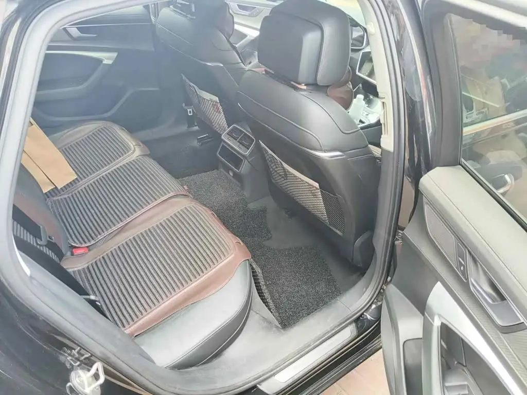 Audi A6L 2021 — Photo 11/15