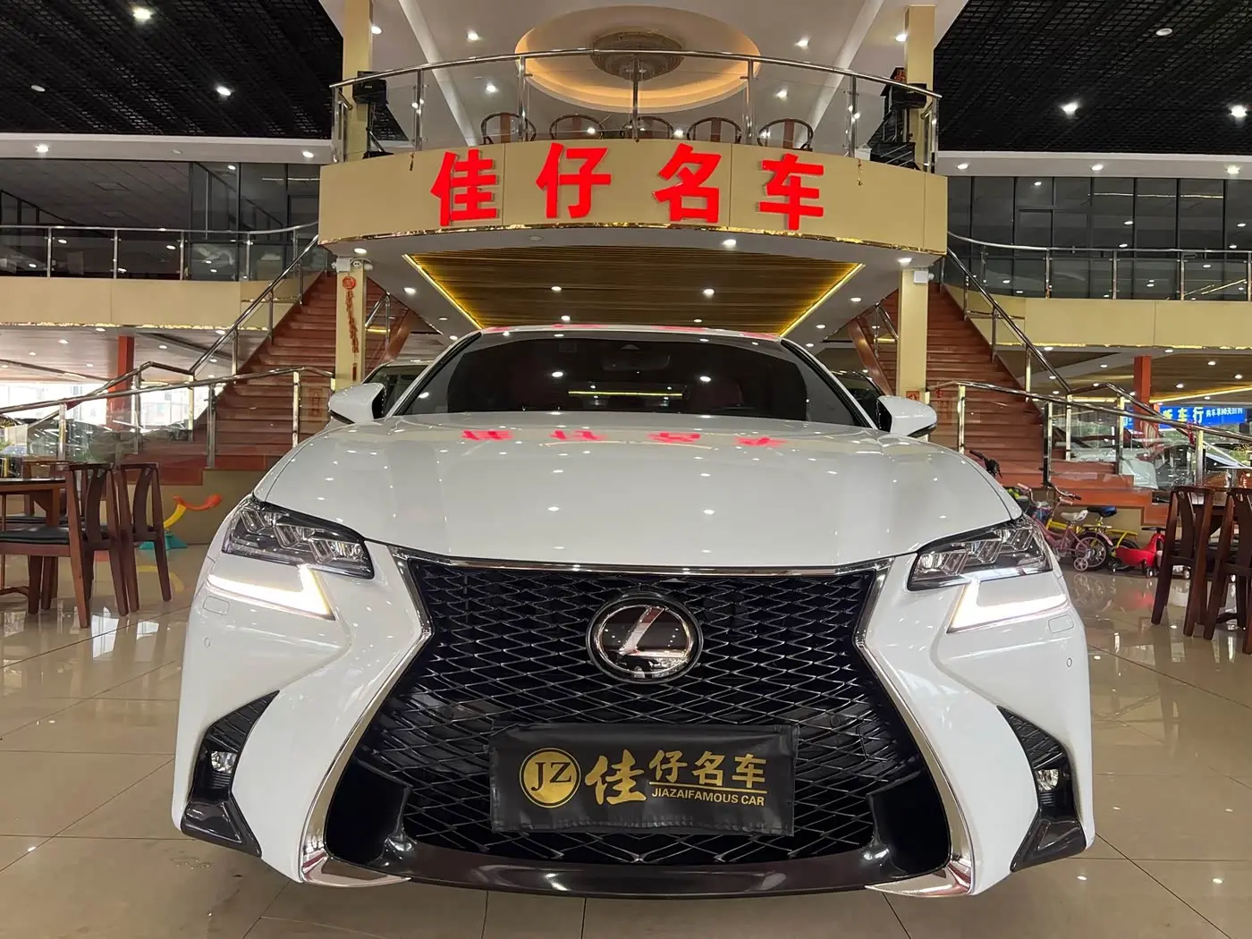 Lexus GS 2018 — Фото 2/19