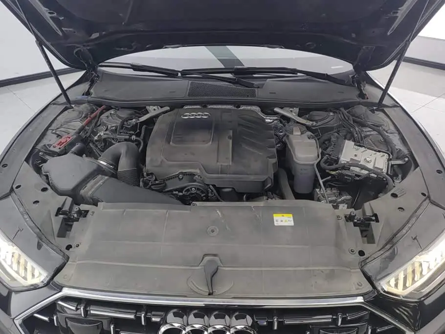 Audi A7L 2024 — Photo 10/16