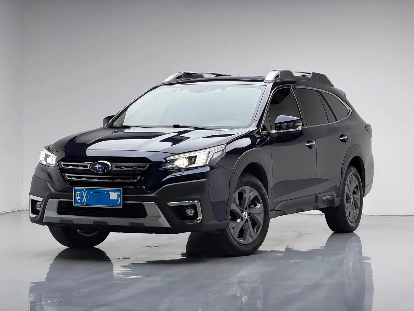 Subaru Outback 2021 — Фото 1/20