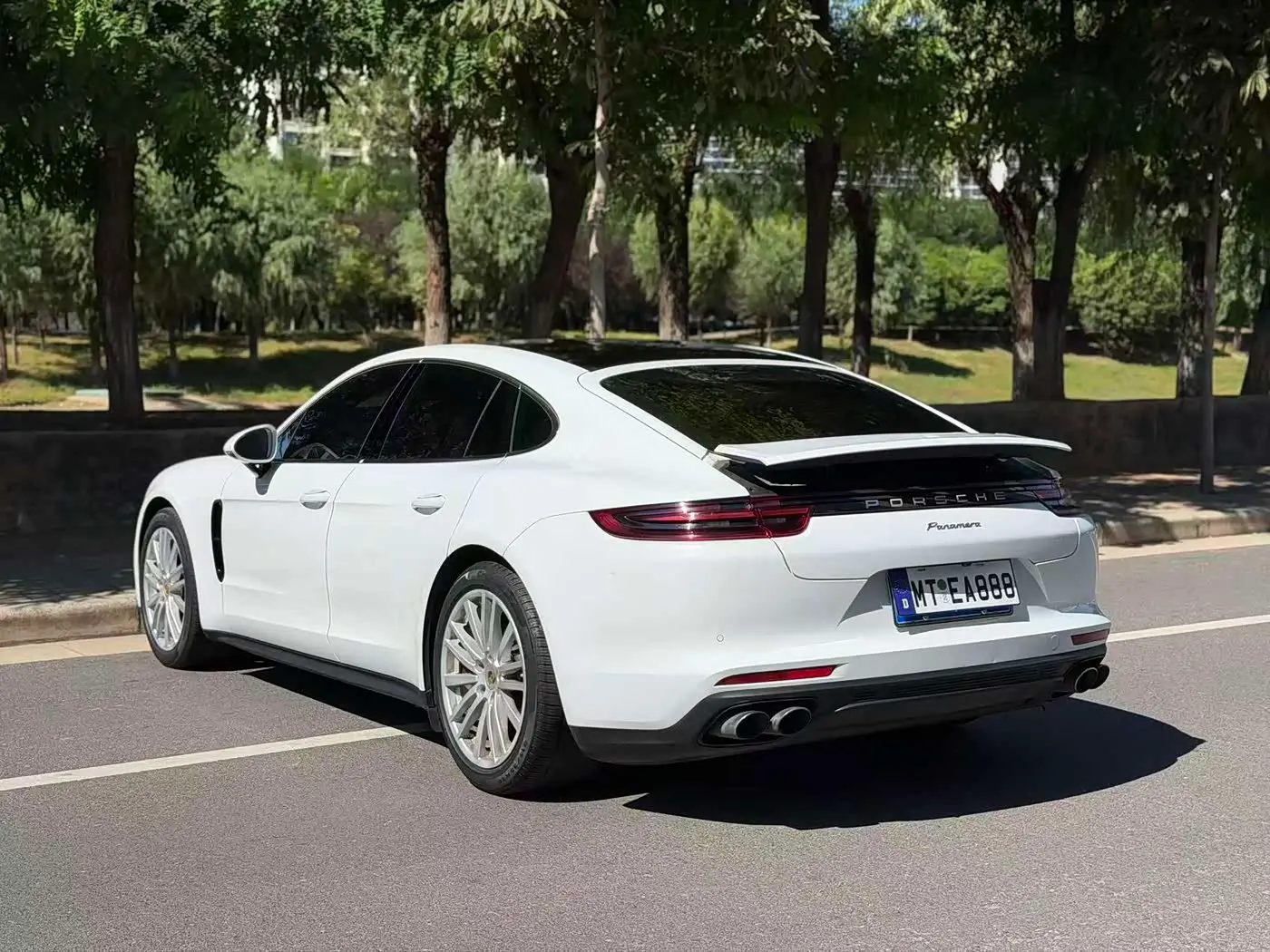 Porsche Panamera 2018 — Фото 9/10
