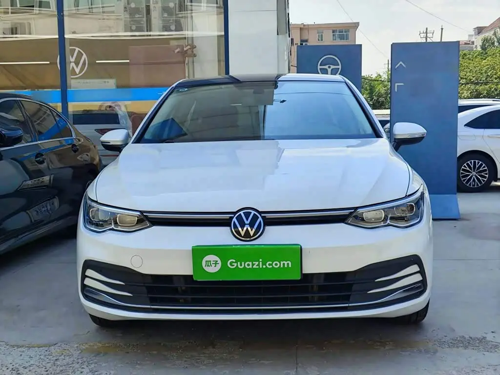 Volkswagen Golf 2024 — Photo 3/20