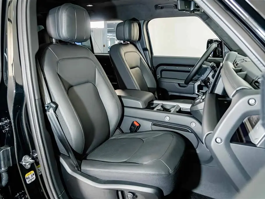 Land Rover Defender 2025 — Фото 20/20
