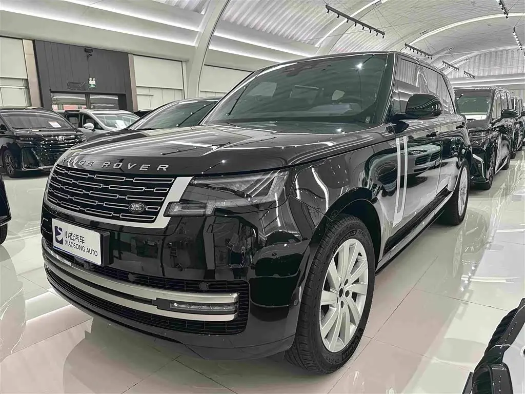 Land Rover Range Rover 2024 — Фото 1/15
