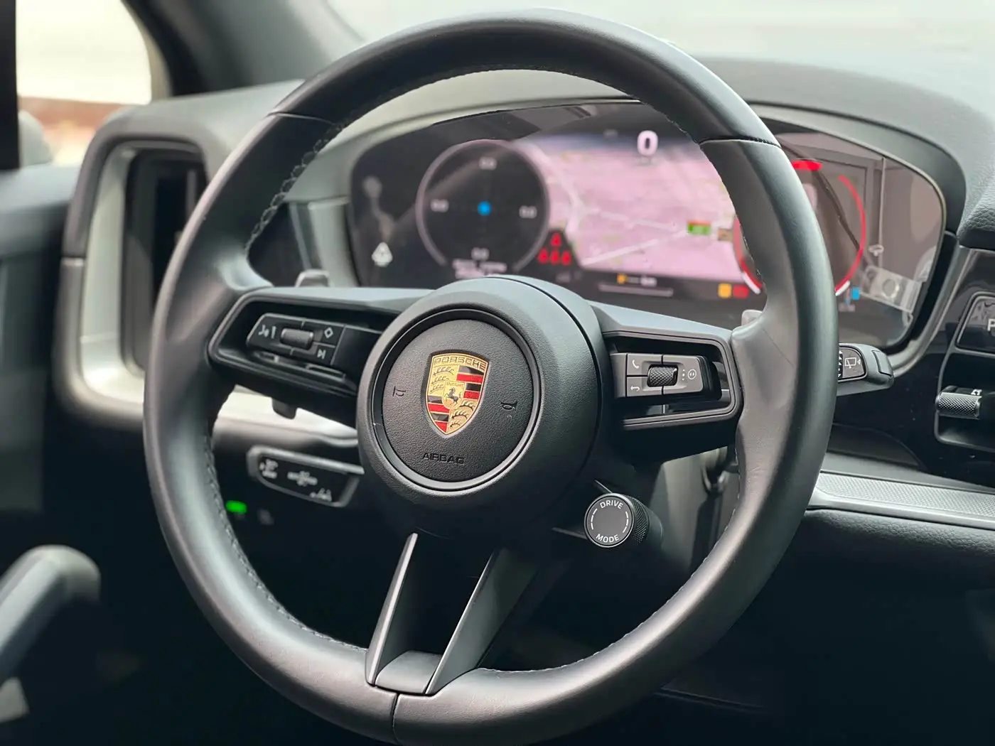 Porsche Cayenne 2024 — Фото 15/19