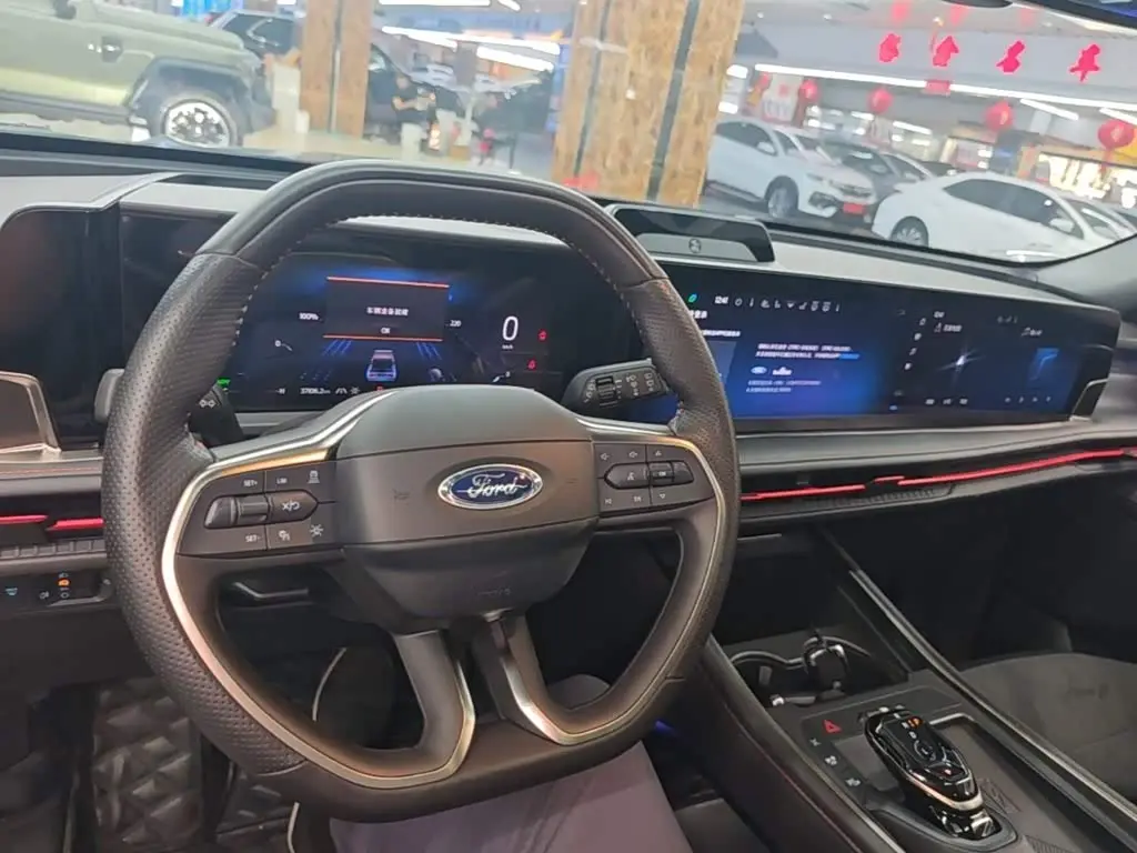 Ford Edge 2023 — ფოტო 10/20