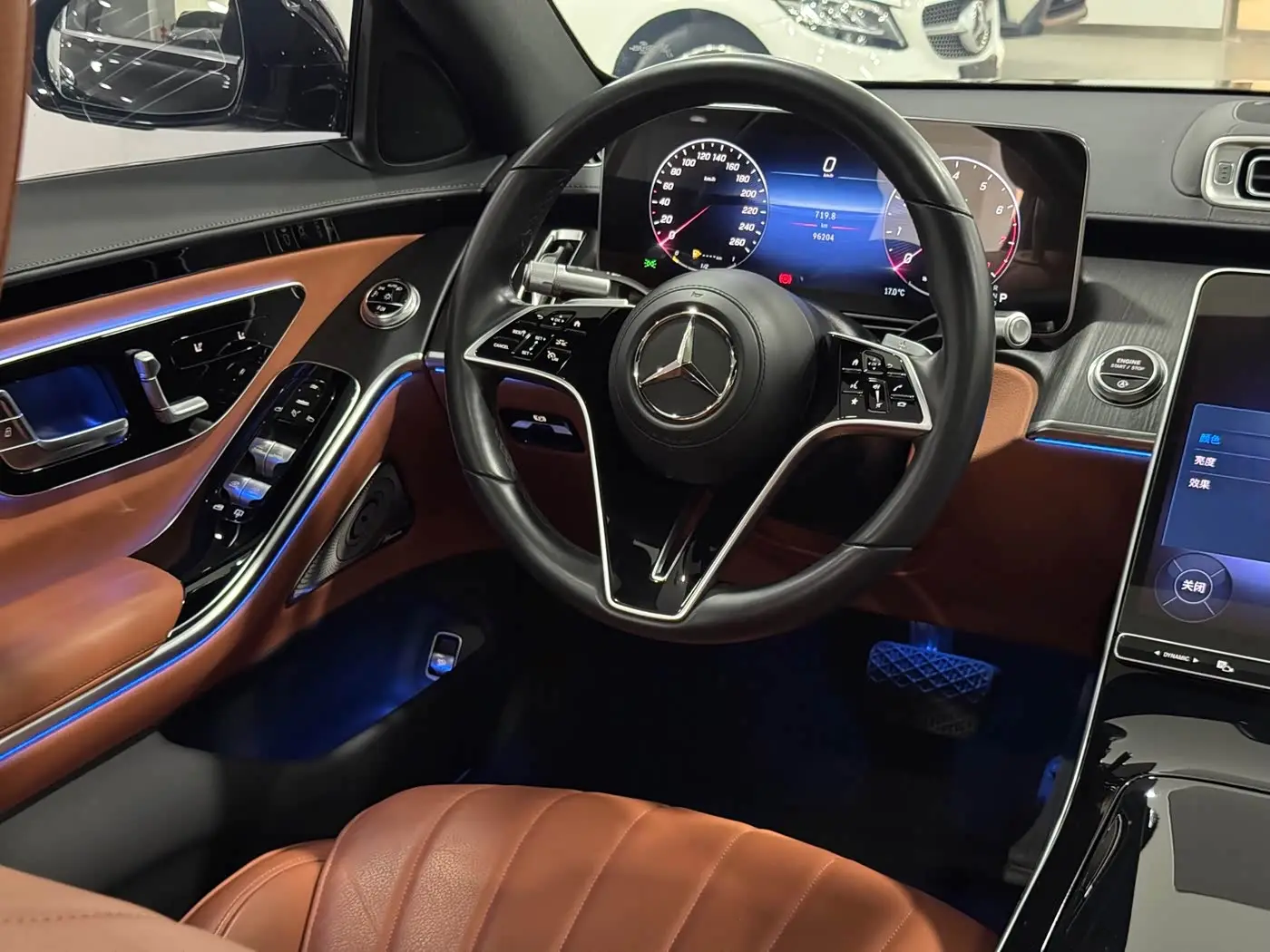 Mercedes-Benz S-Class 2024 — Фото 15/16