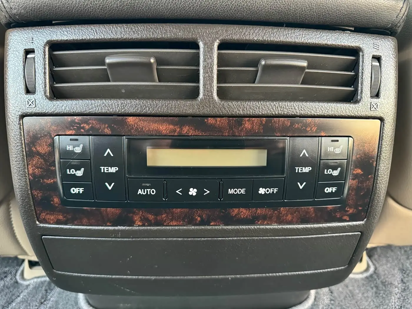 Toyota Land Cruiser 2008 — Фото 19/20