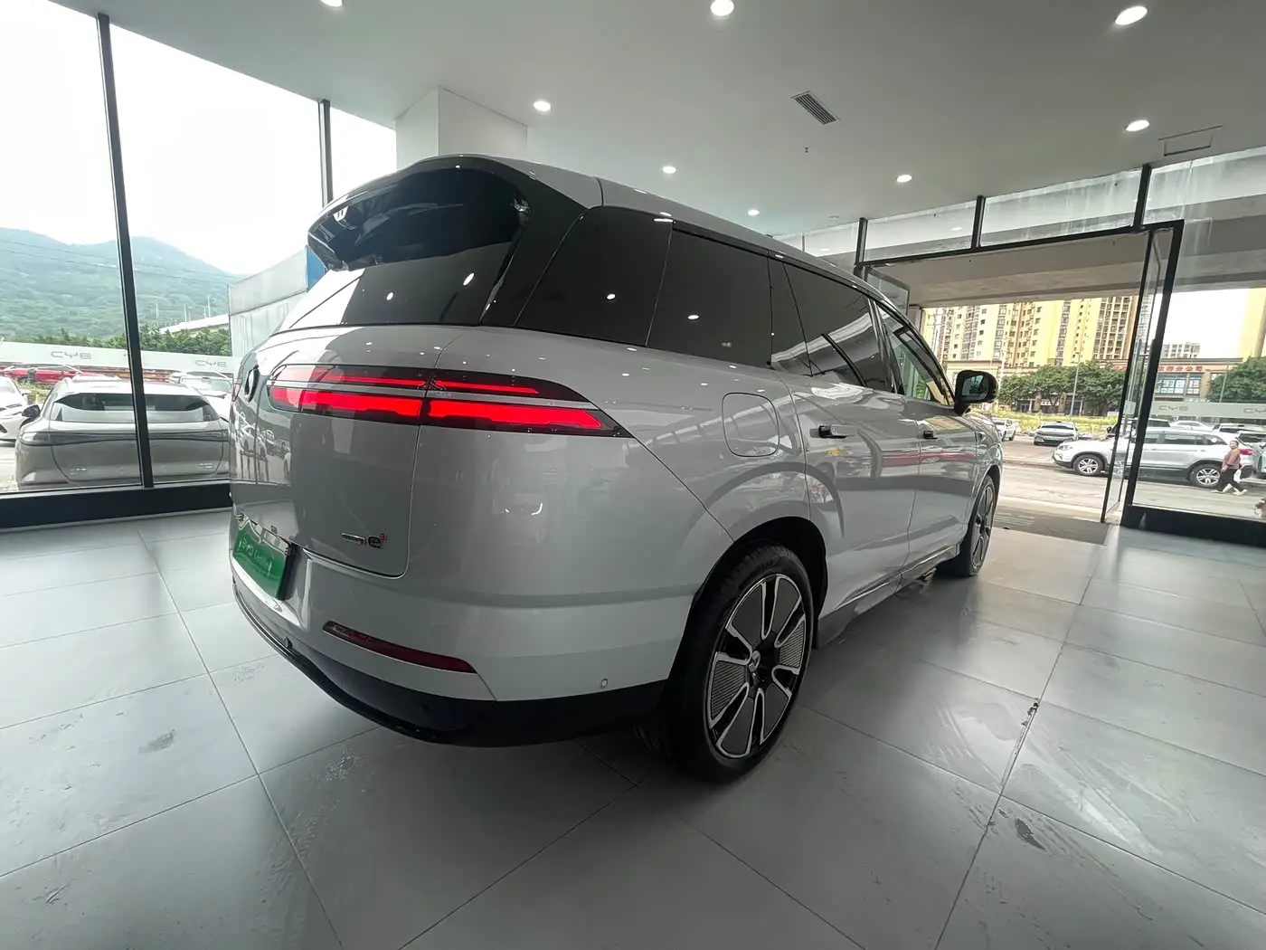 Denza N8L 2025 — Photo 13/15