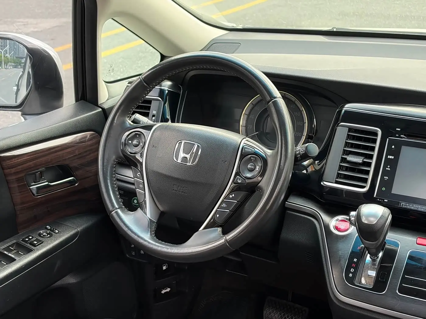 Honda Elysion 2018 — Фото 17/20