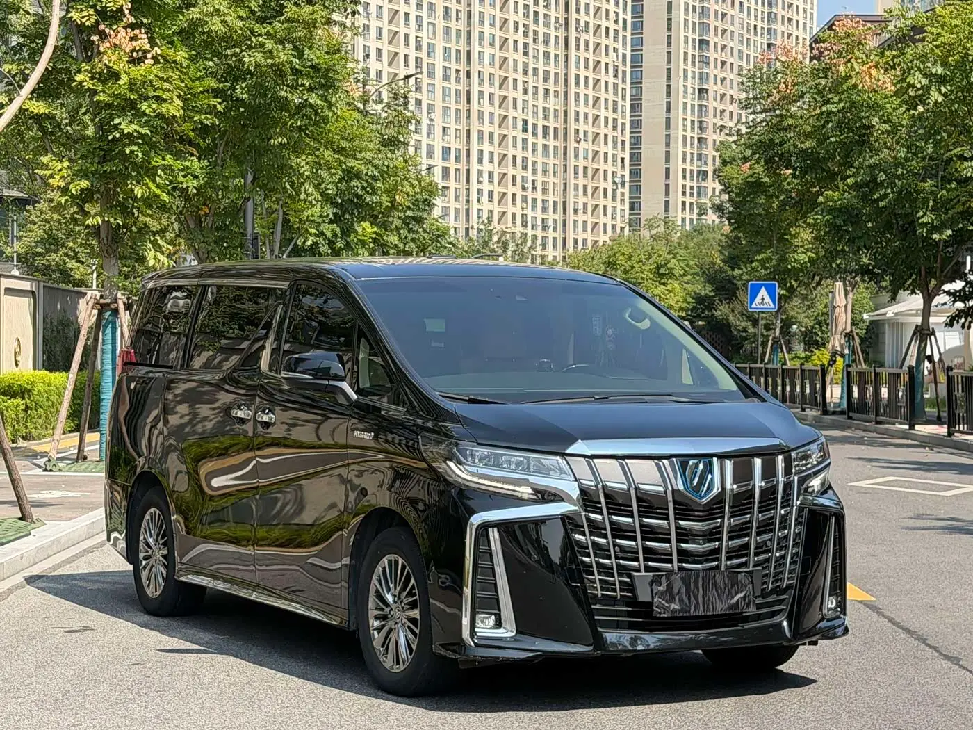 Toyota Alphard 2024 — Şəkil 2/14