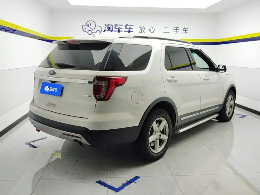 Ford Explorer 2016 — Photo 3/16