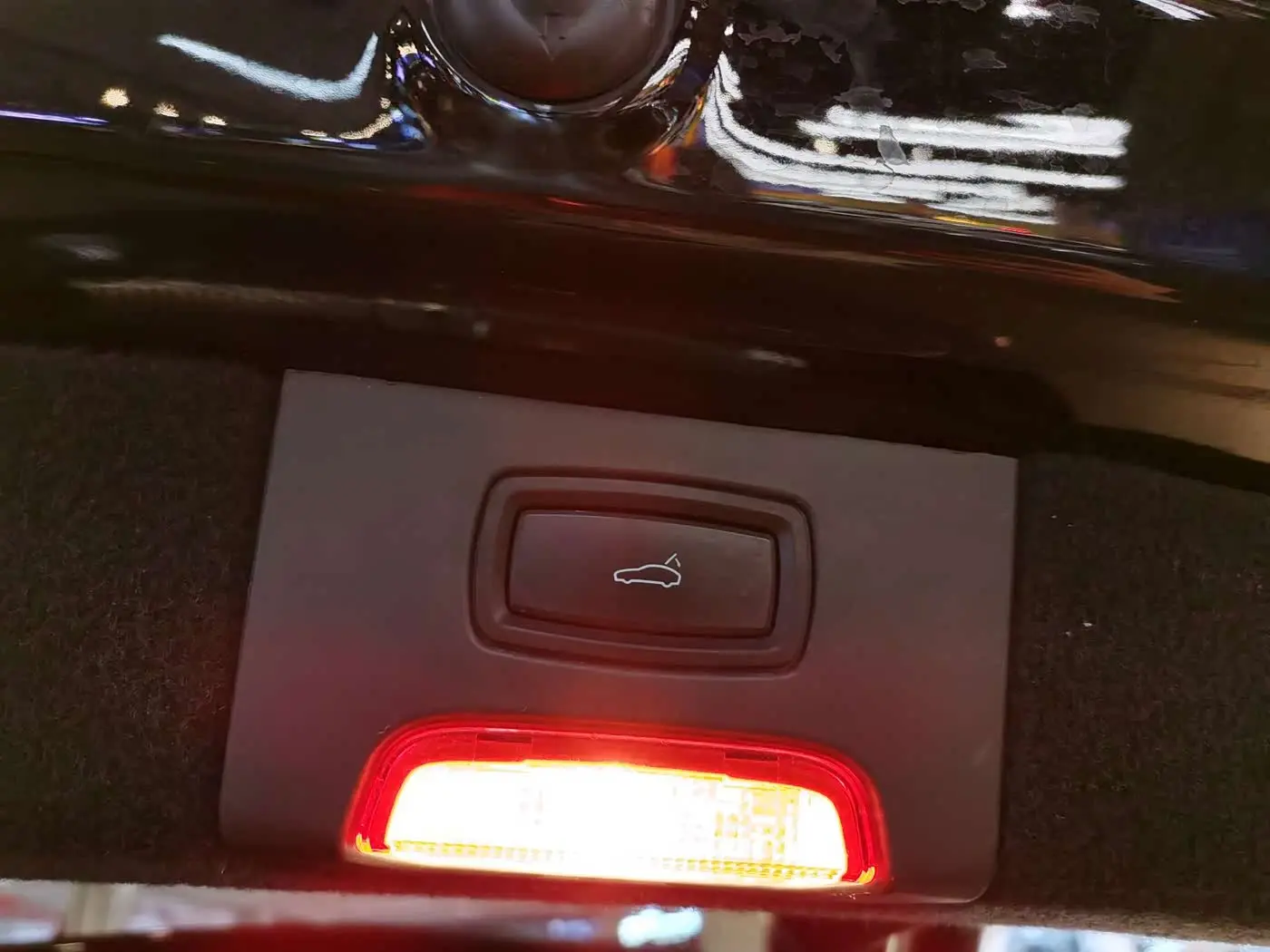 Porsche Cayenne 2018 — Photo 16/17