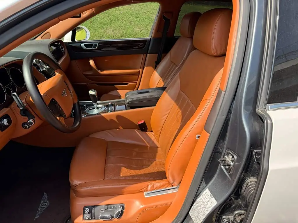 Bentley Flying Spur 2012 — Photo 8/14