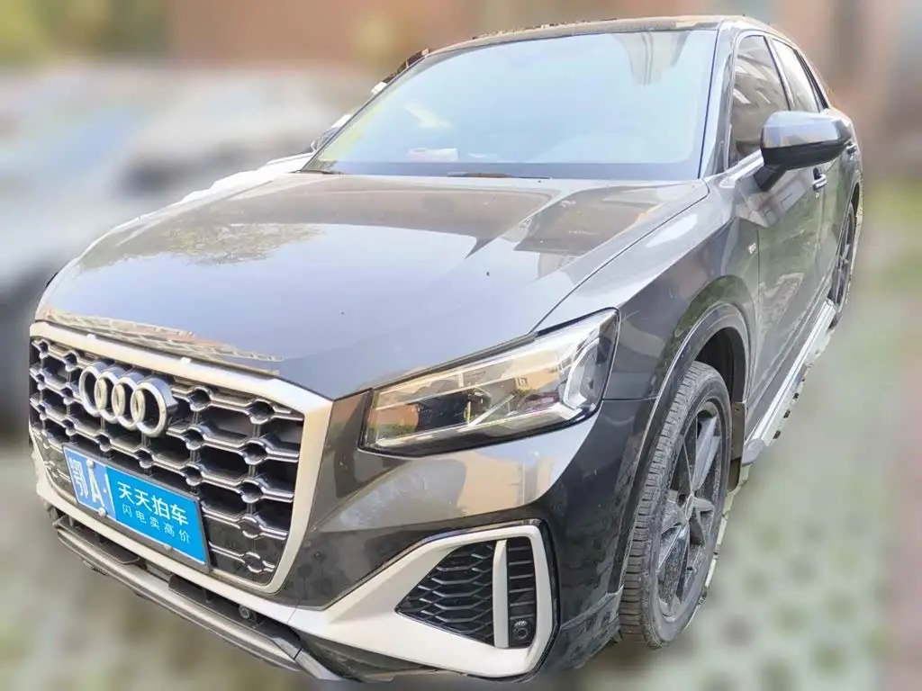 Audi Q2L, 2022