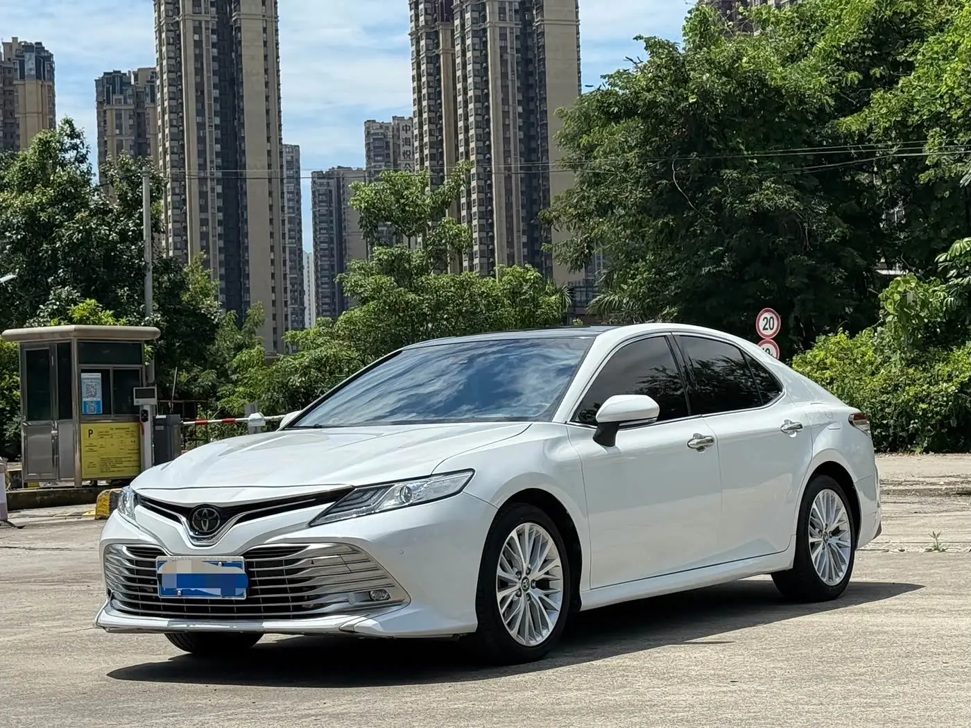 Toyota Camry 2020 — Şəkil 1/12