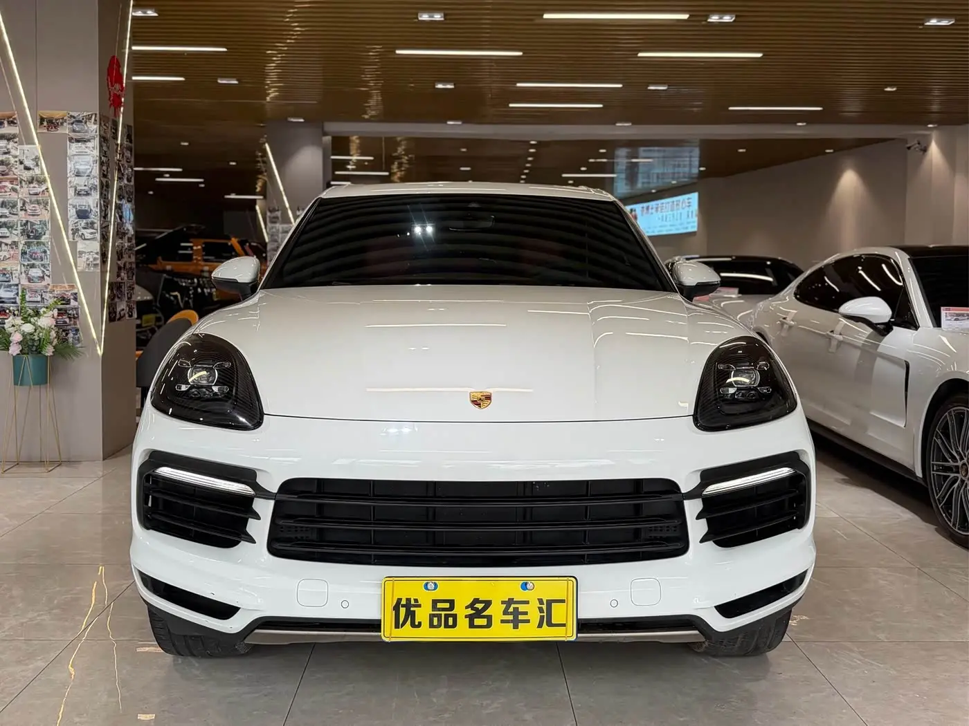 Porsche Cayenne 2019 — Фото 2/20