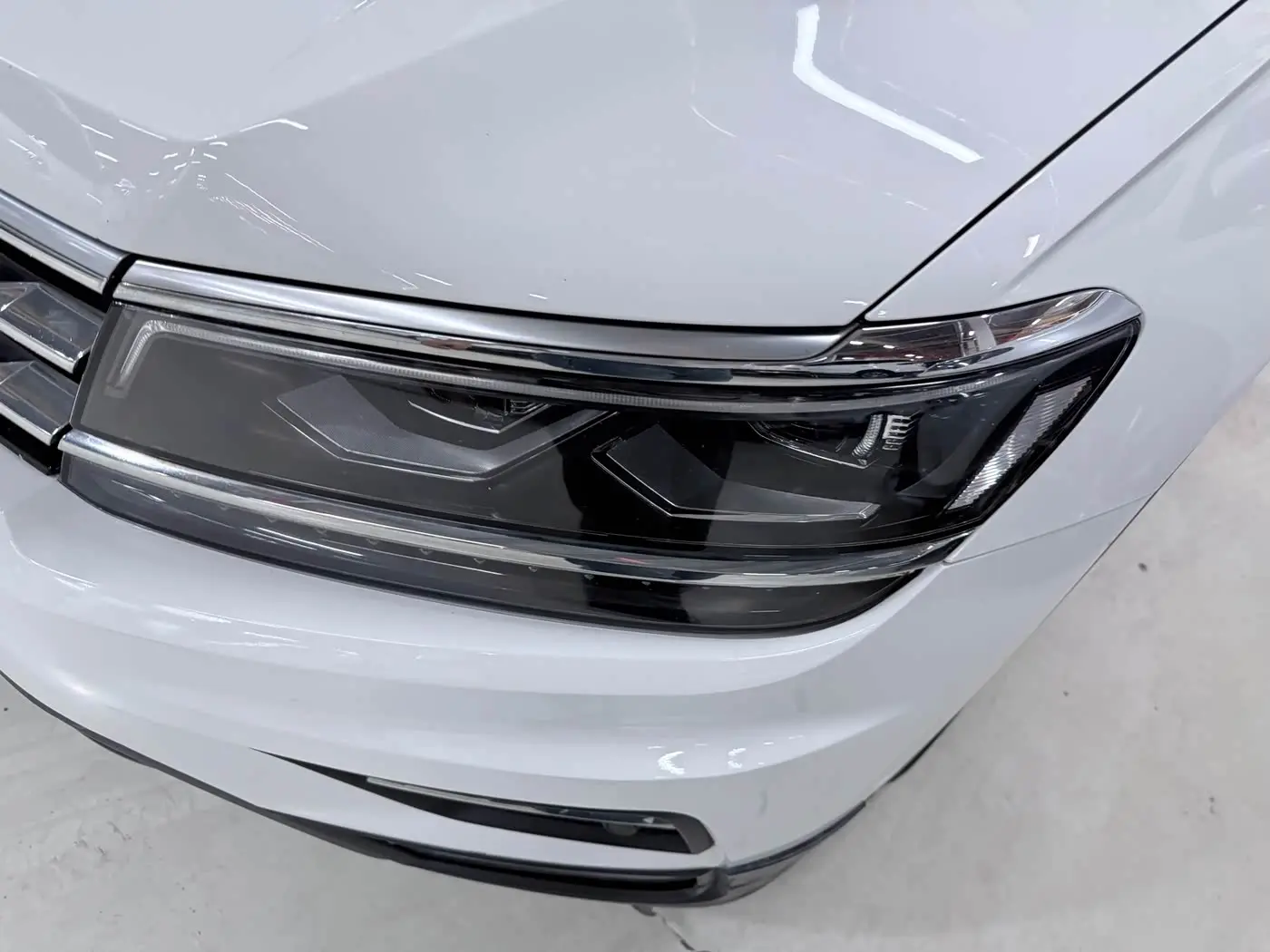 Volkswagen Tiguan L 2017 — Photo 4/20