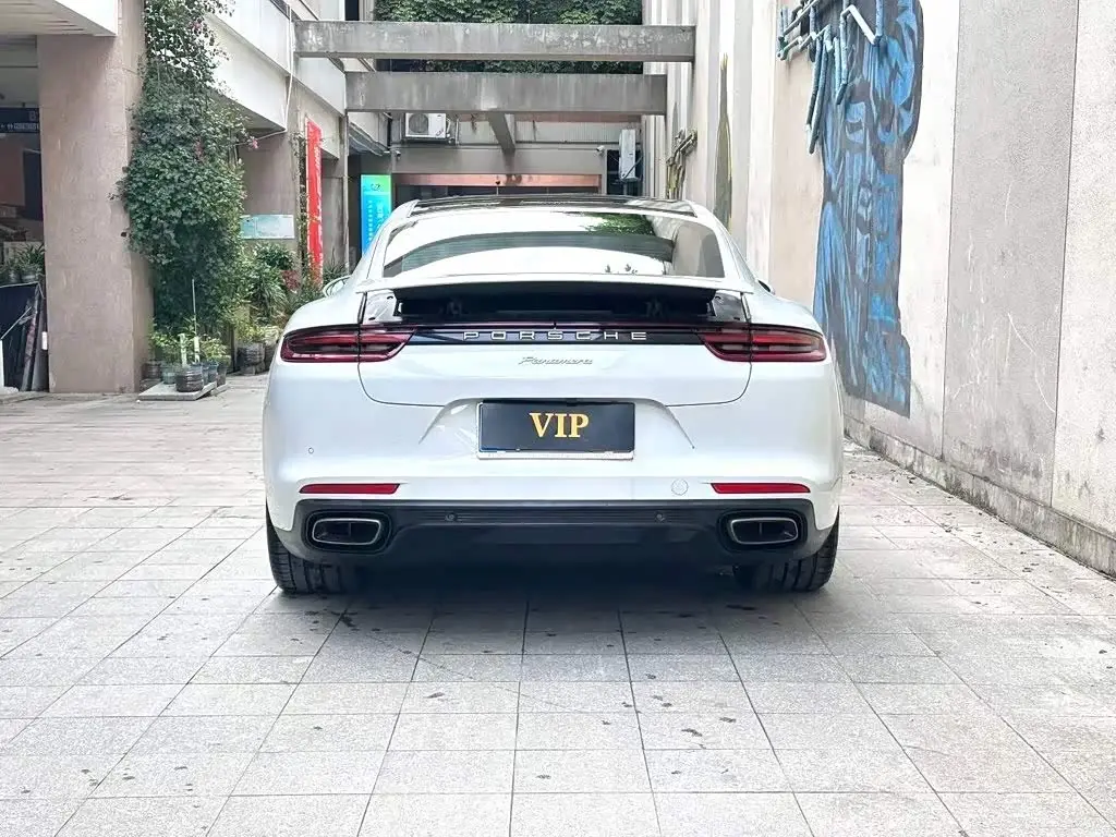 Porsche Panamera 2019 — Фото 5/9