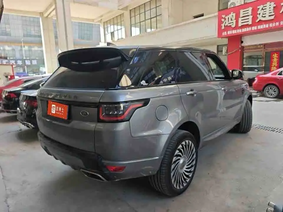 Land Rover Range Rover Sport 2019 — Photo 2/17