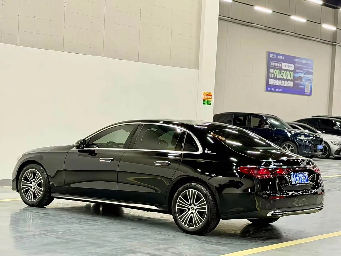 Mercedes-Benz E-Class 2024 — Photo 7/9