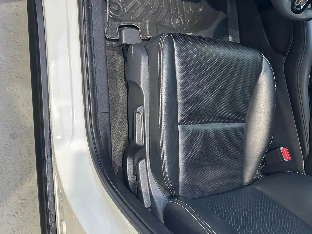 Honda Vezel 2022 — Photo 15/20