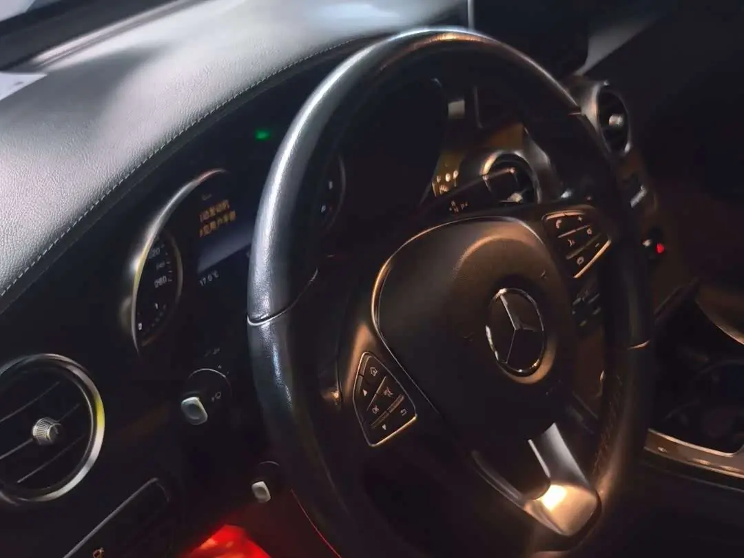 Mercedes-Benz GLC Coupe 2019 — Photo 14/20