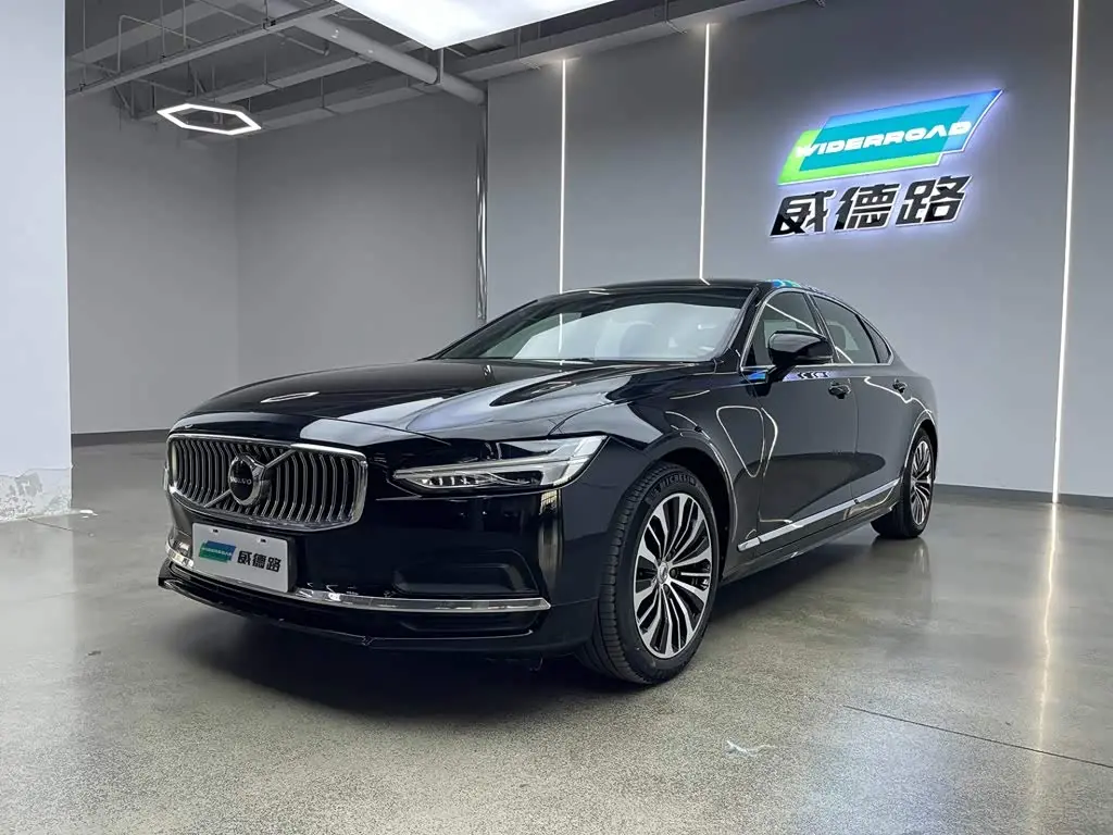 Volvo S90 2024 — Фото 1/20