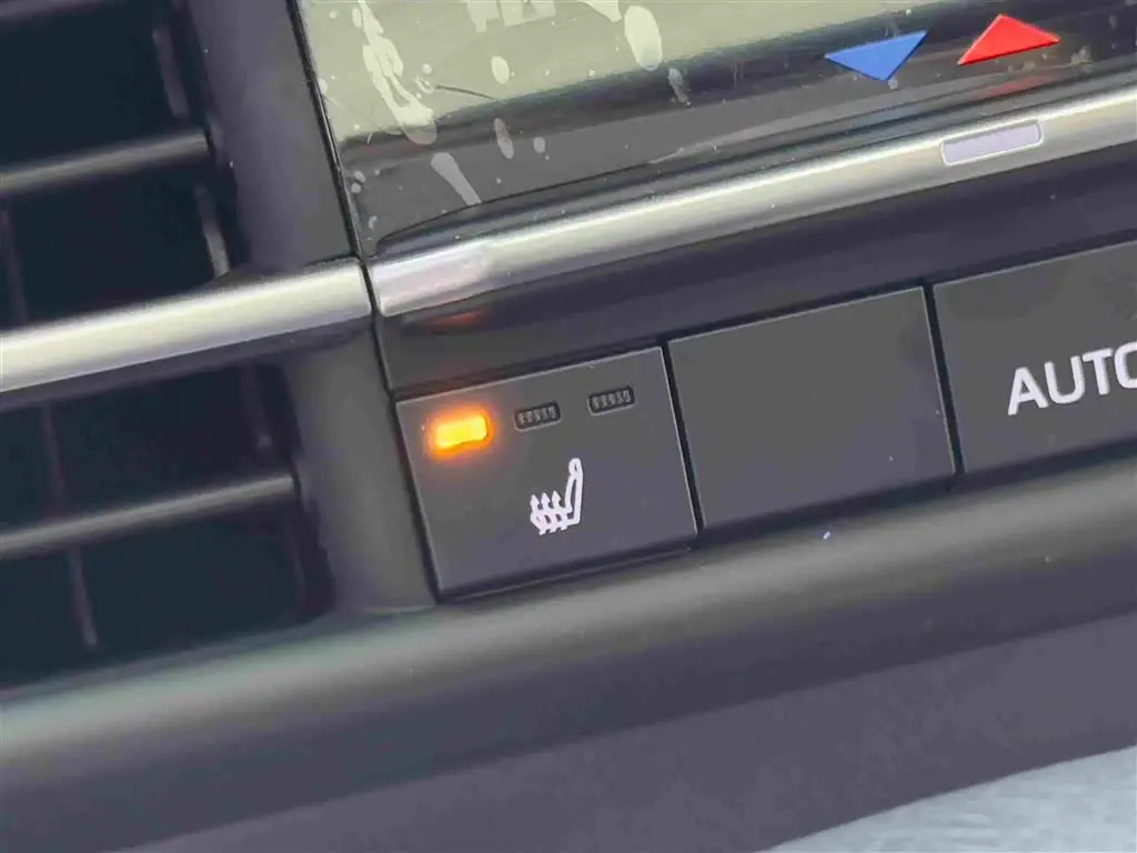 Toyota Granvia 2026 — Photo 17/20