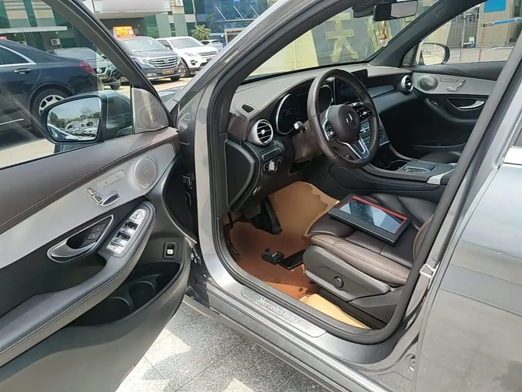 Mercedes-Benz GLC 2021 — Photo 16/20
