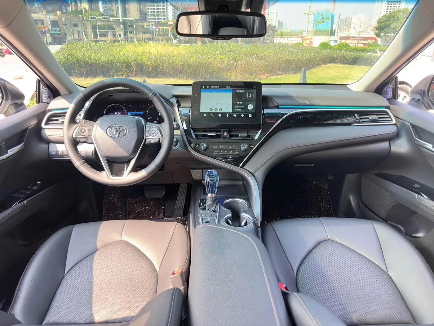 Toyota Camry 2022 — Photo 11/18