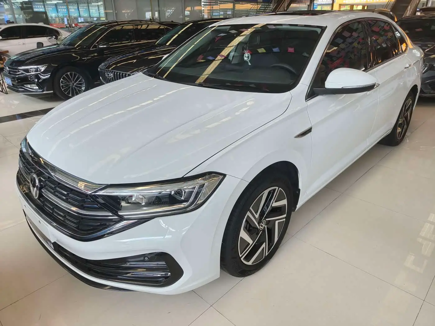 Volkswagen Sagitar, 2023