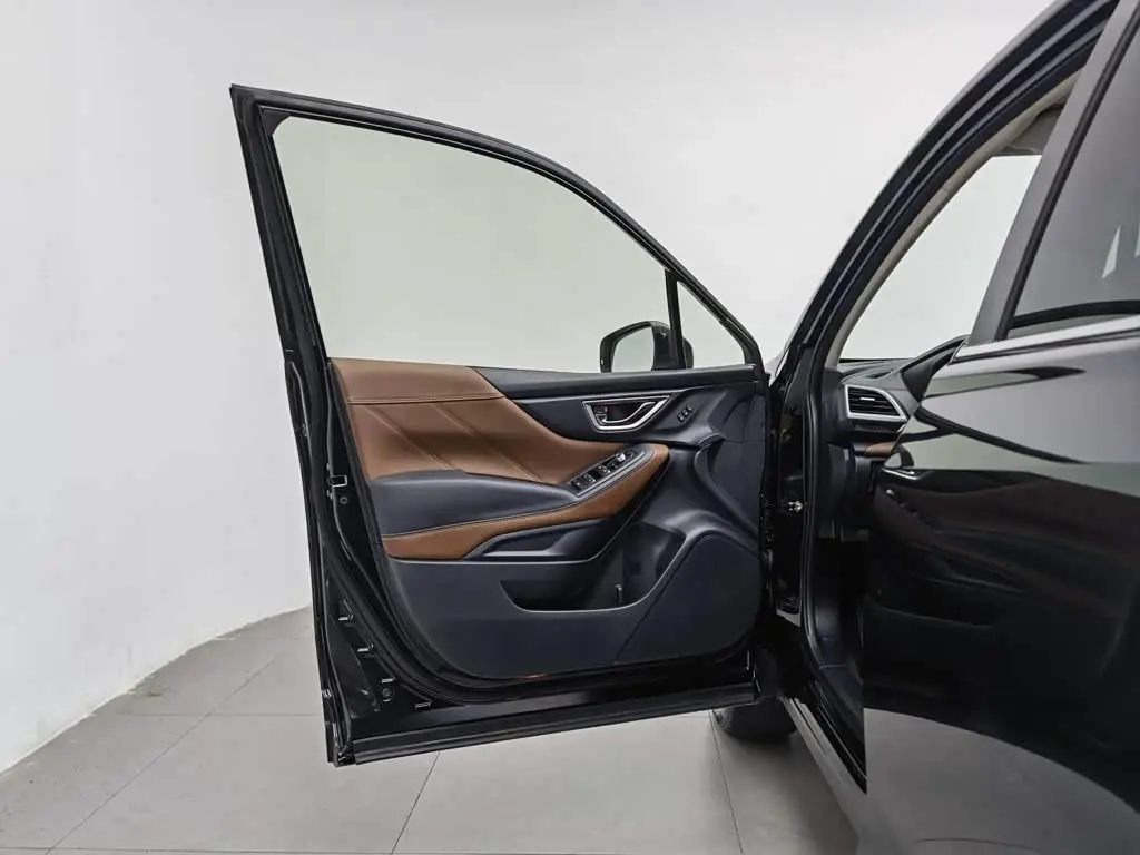 Subaru Forester 2024 — Фото 8/20