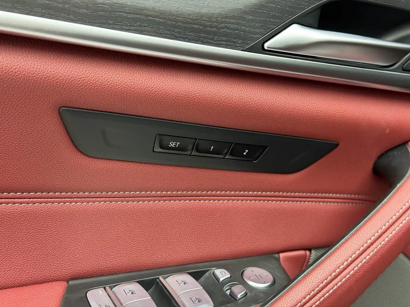 BMW 5 Series 2023 — Photo 10/20