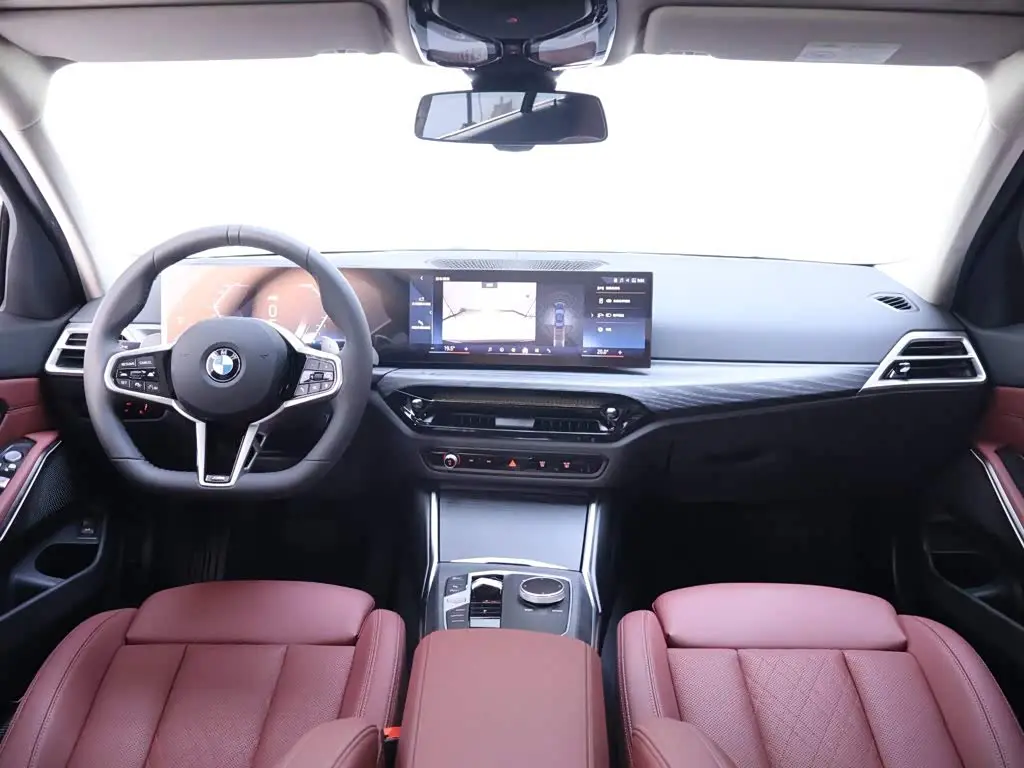 BMW 3 Series 2025 — ფოტო 13/20