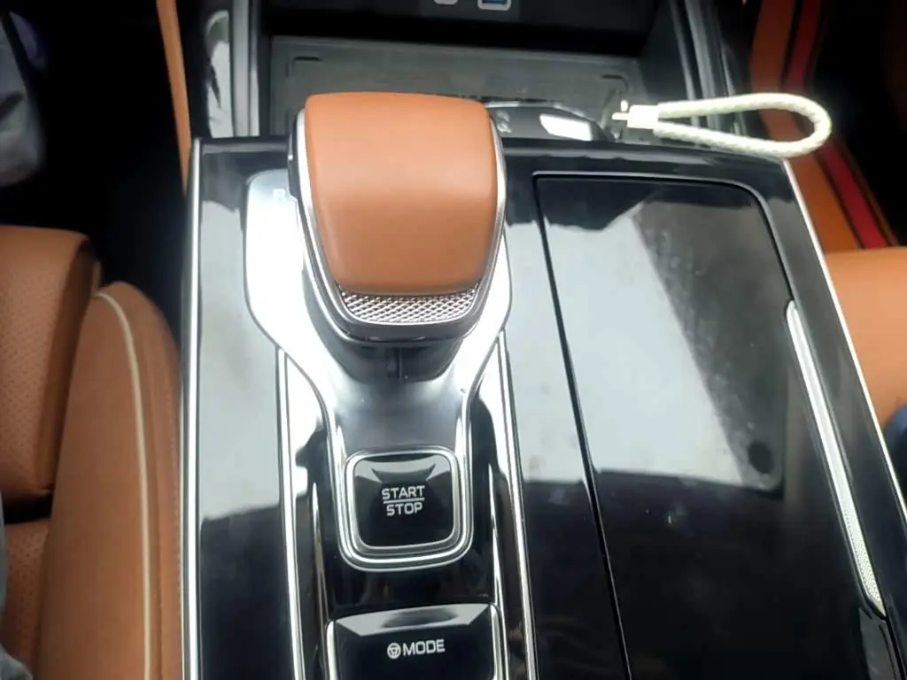 Hongqi H9 2025 — Photo 14/20
