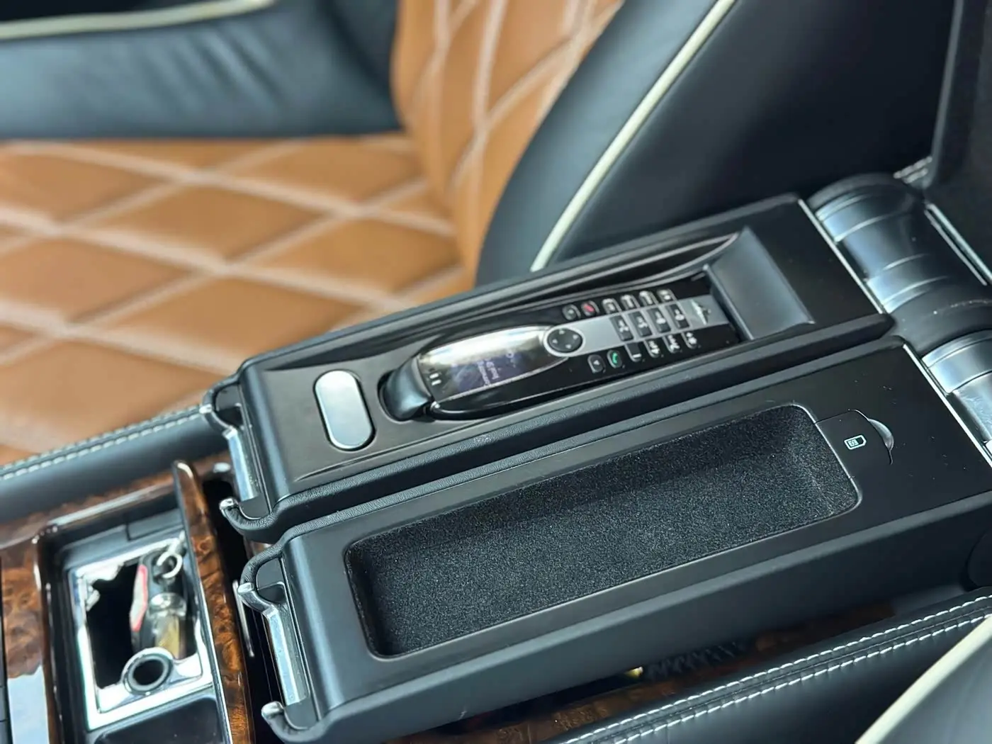 Bentley Flying Spur 2012 — Фото 17/20