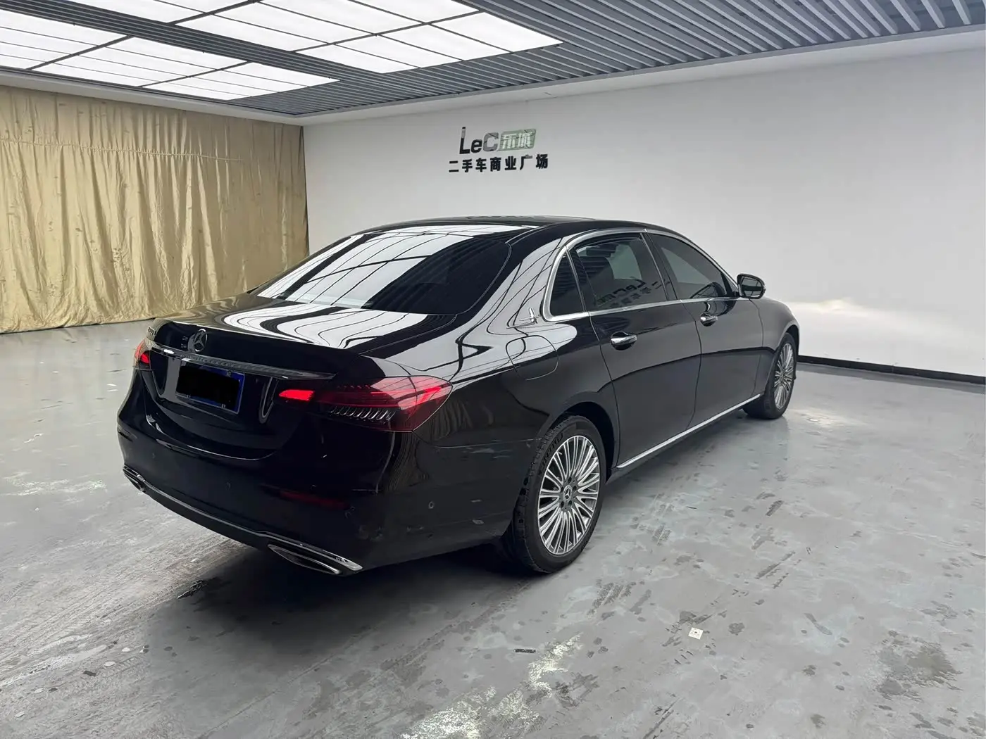 Mercedes-Benz E-Class 2022 — Фото 6/20