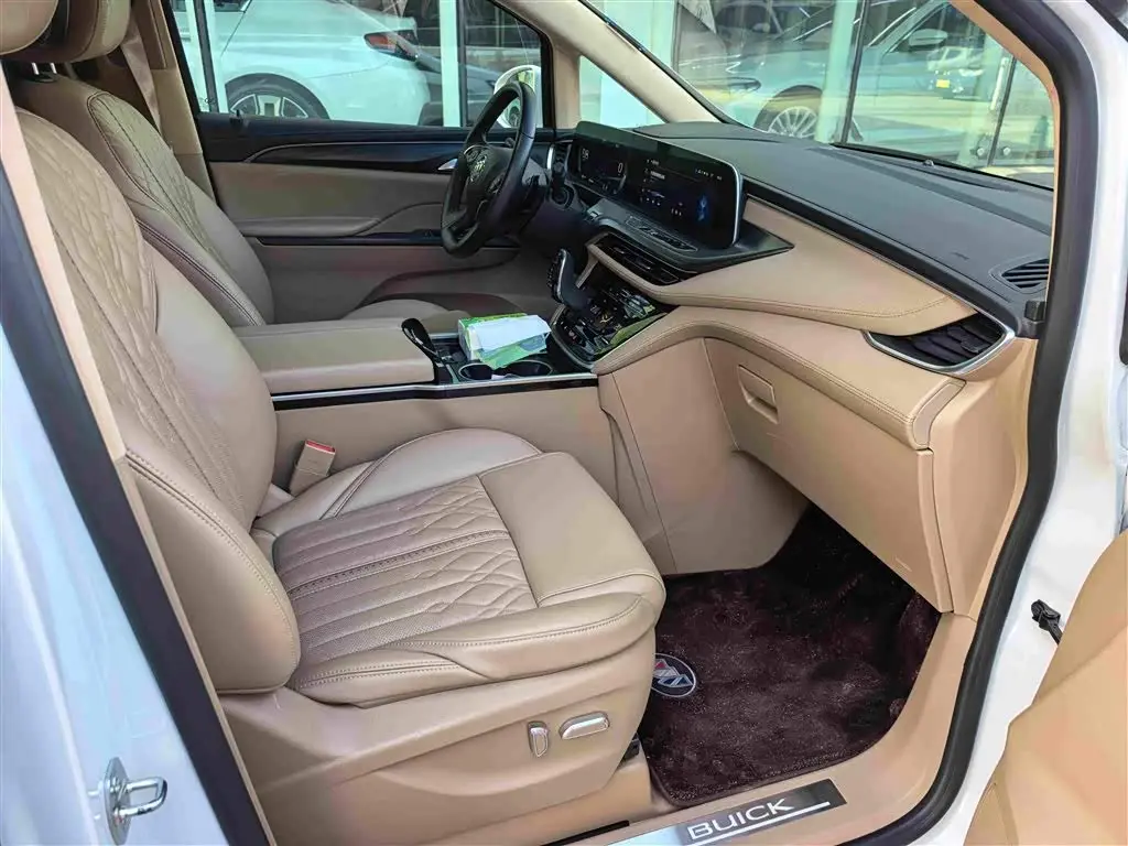 Buick GL8 2020 — Photo 7/11