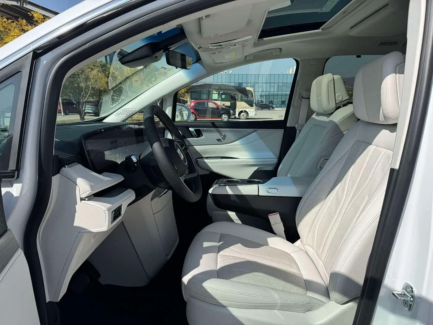 Buick GL8 New Energy 2026 — ფოტო 9/20