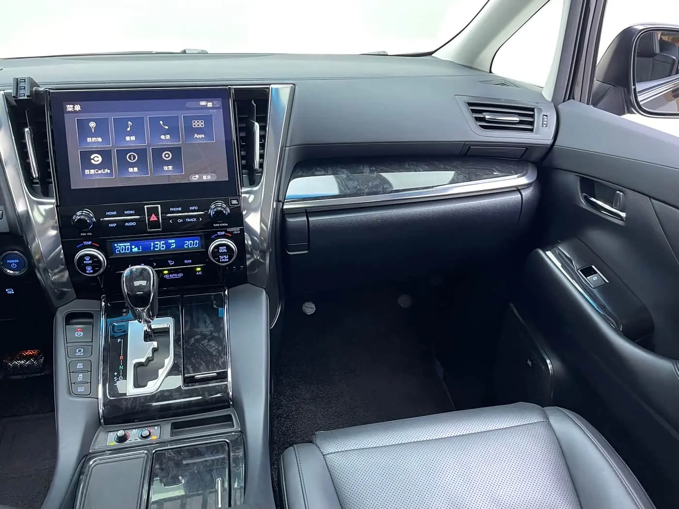 Toyota Vellfire 2021 — Photo 5/12