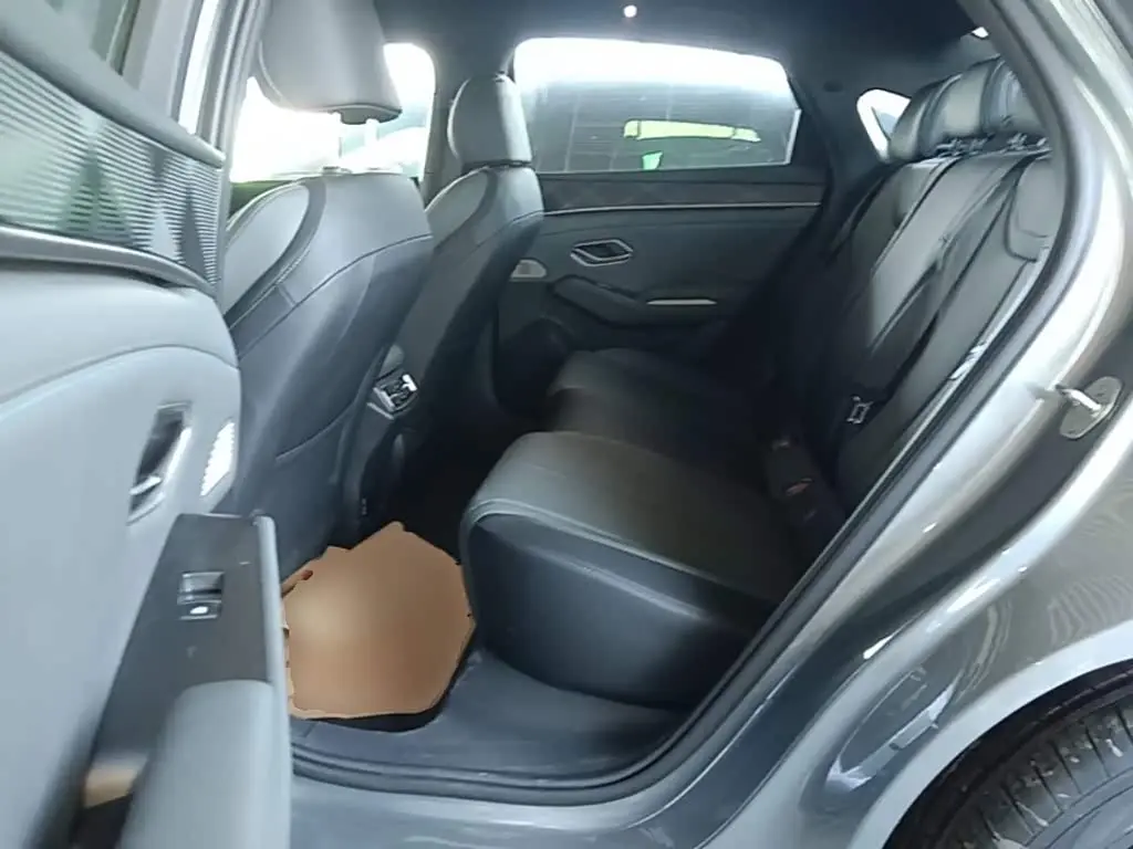 BYD Qin L 2025 — Photo 17/20