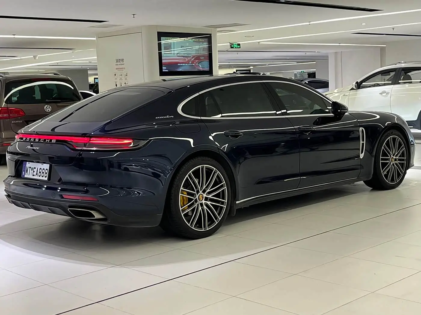 Porsche Panamera 2022 — Photo 19/20