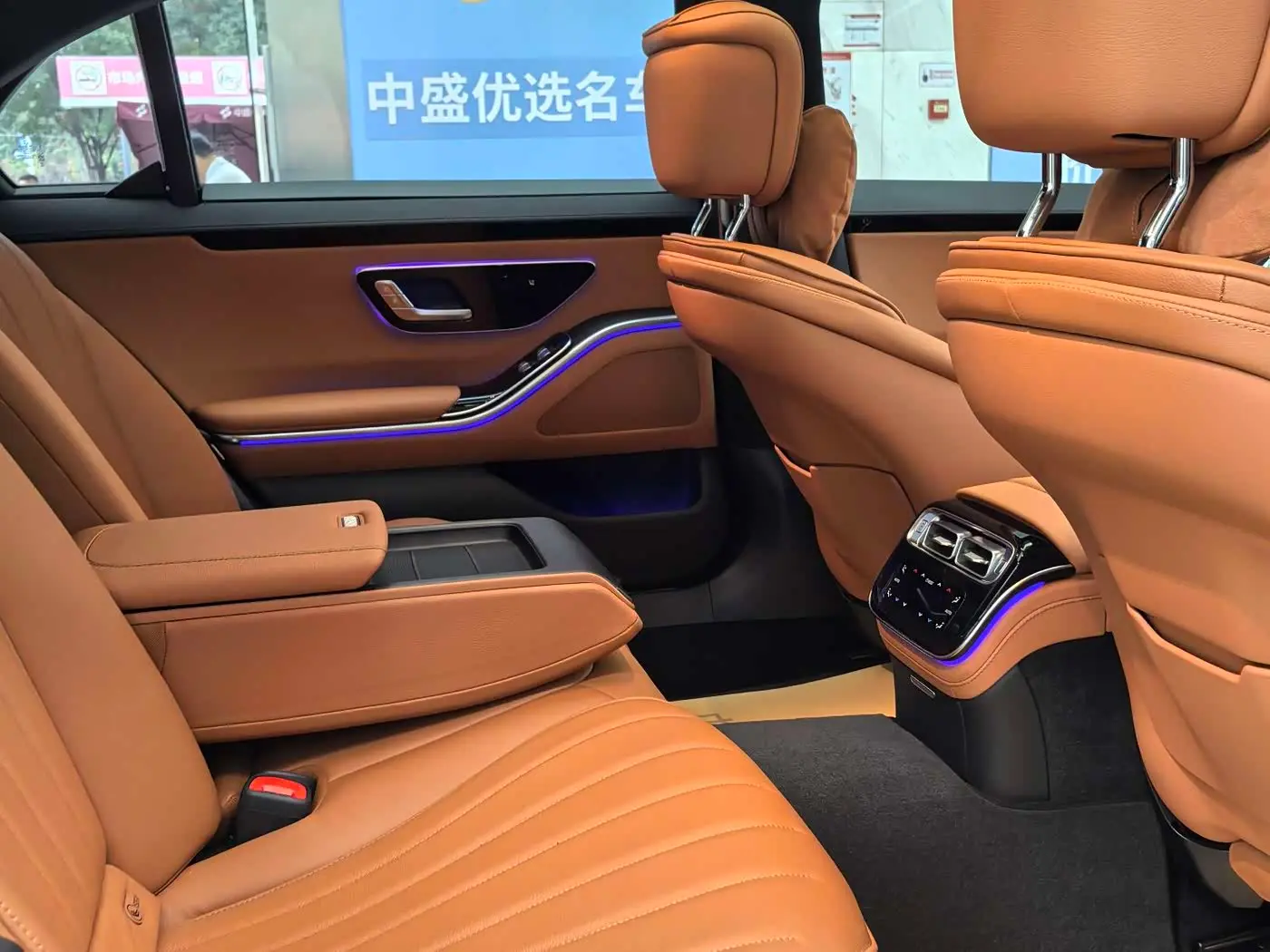 Mercedes-Benz S-Class 2025 — Photo 13/16