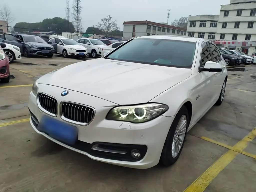 BMW 5 Series 2015 — Фото 2/20